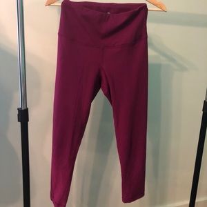 Pink Yogalishious capri leggings